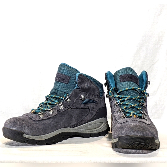 NEW Columbia Womens Newton Ridge Plus Waterproof Amped Hiking Shoe Sz 7 - Picture 1 of 3